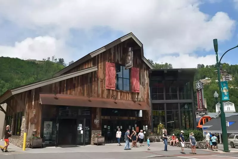 sugarland distillery - one of the best distilleries in Gatlinburg