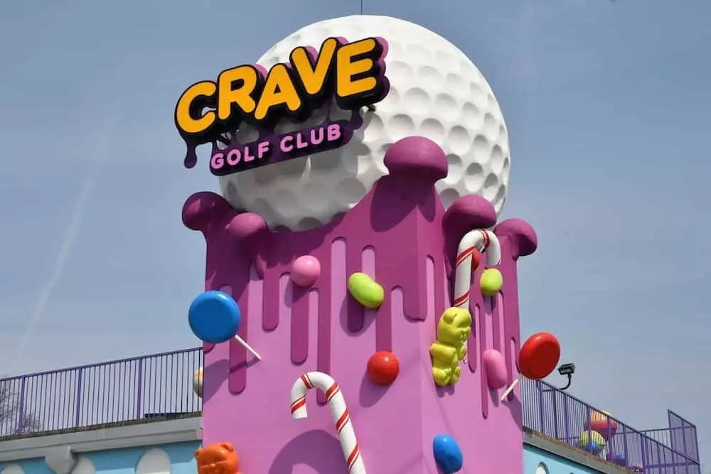 Crave Golf Club is one of the pigeon forge attractions you can enjoy for free