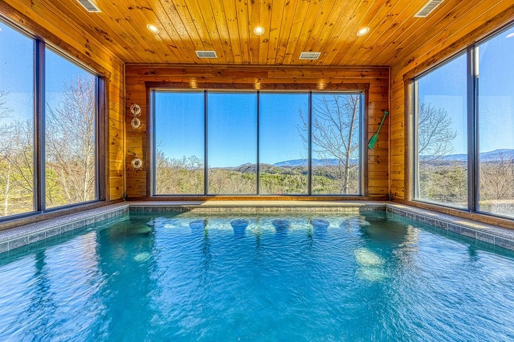 indoor pool at Mountain Splash Lodge