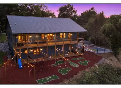 MAJESTIC ENTERTAINMENT