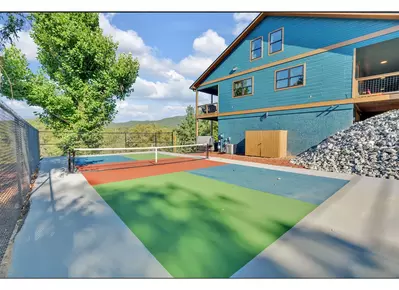 MAJESTIC ENTERTAINMENT