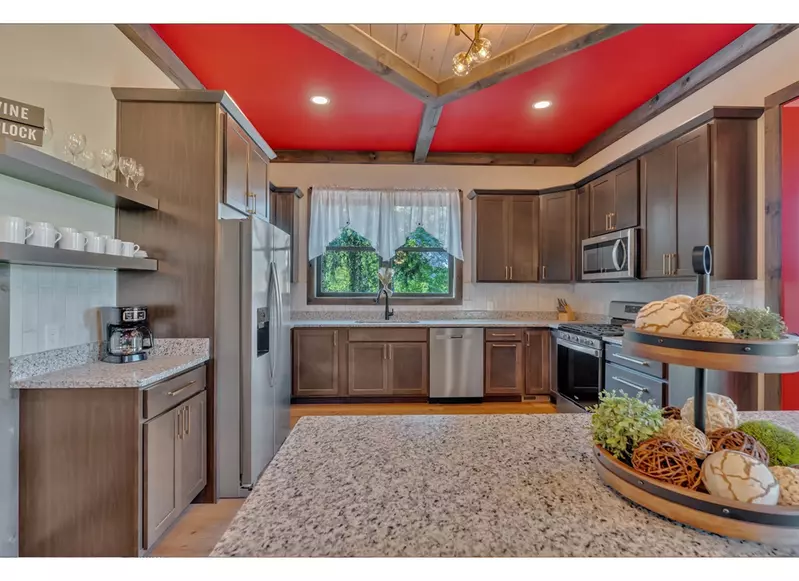 MAJESTIC ENTERTAINMENT