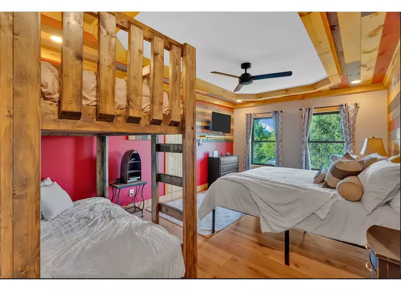 MAJESTIC ENTERTAINMENT