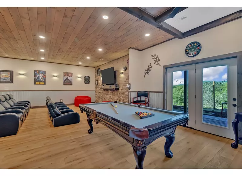 MAJESTIC ENTERTAINMENT