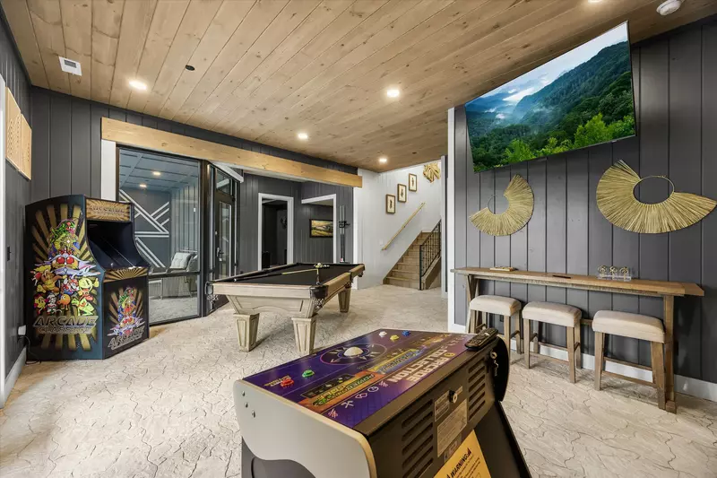 GREYSTONE HEIGHTS LODGE