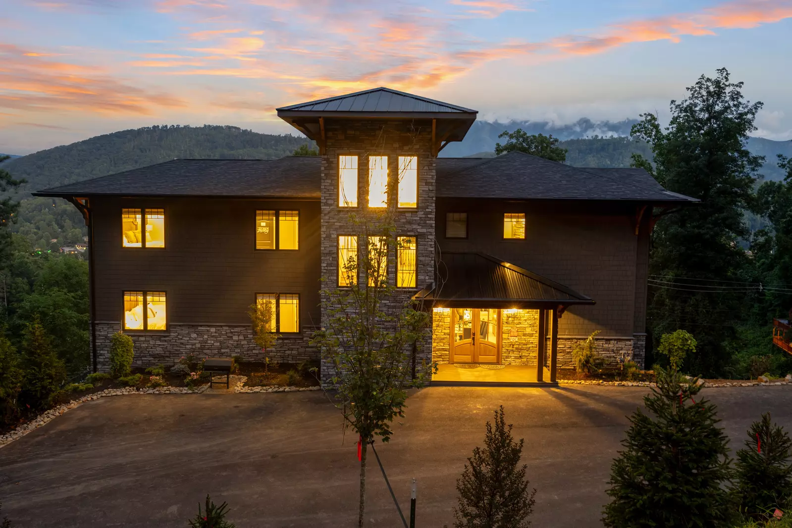 GREYSTONE HEIGHTS LODGE