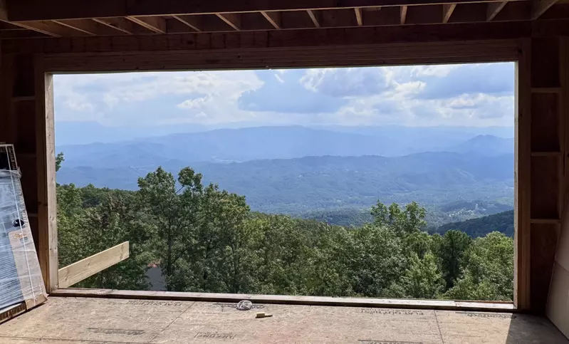 SPLASHIN' ON TOP OF THE WORLD