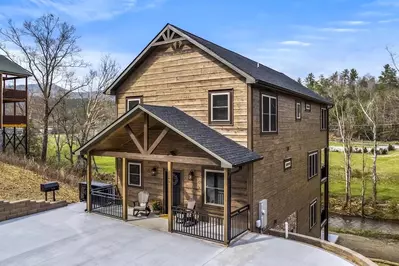 creekside mountain lodge is one of the best luxury cabins in pigeon forge tn for families