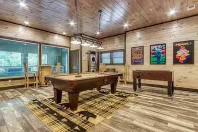 splashin bear lodge is one of our top pigeon forge cabins